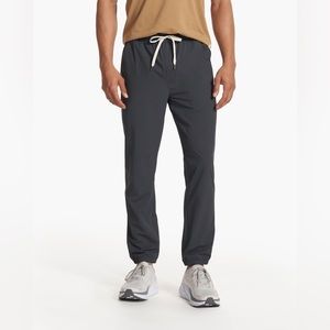 NWT Vuori Kore Jogger Mens Lined Running Pants Black Medium